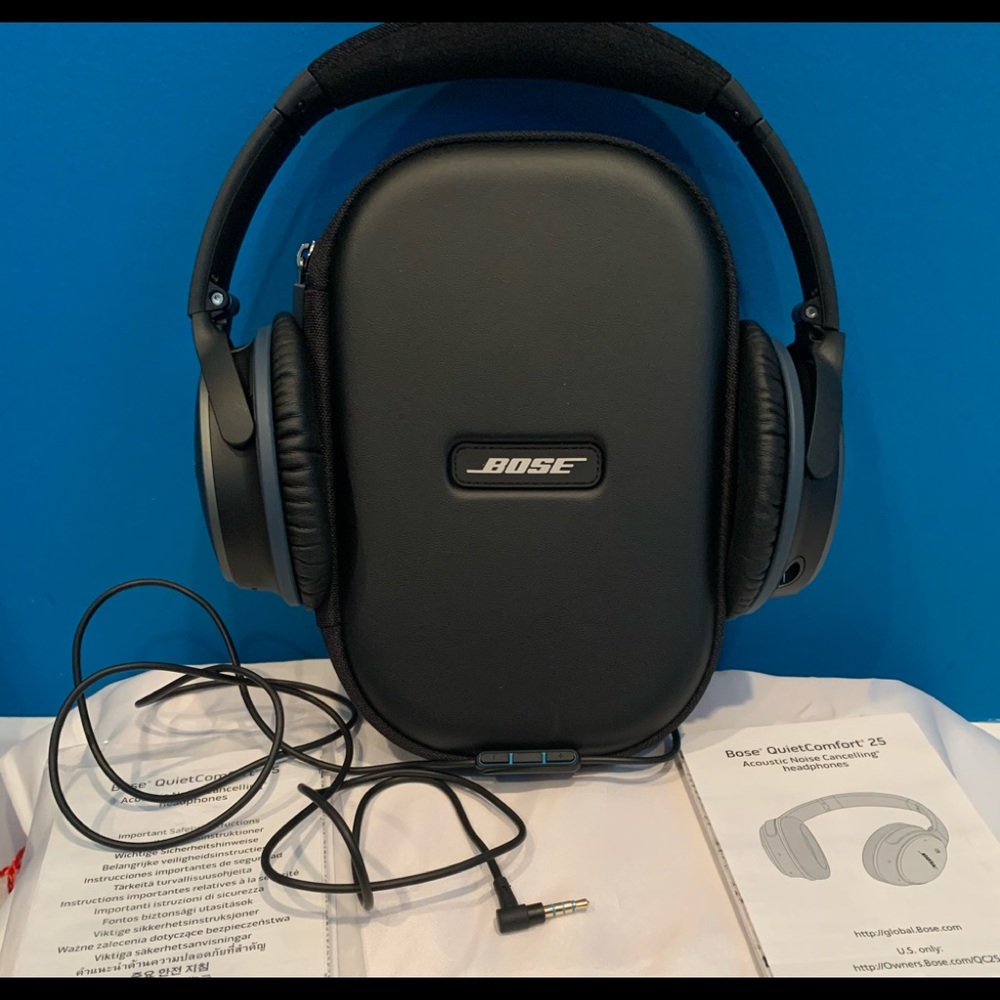 Bose QuietComfort 25 noise canceling headphones